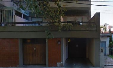 VaqueraPropiedades vende cochera en Vicente Loprez.