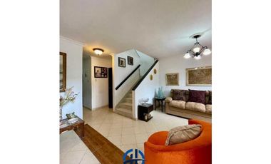 SE VENDE CASA EN EL CONJUNTO CERRADO SAN CARLOS EN LA AVENIDA LIBERTAD