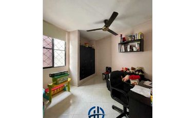 SE VENDE CASA EN EL CONJUNTO CERRADO SAN CARLOS EN LA AVENIDA LIBERTAD