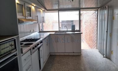 casa en venta en barrio blanco. Cod V101565
