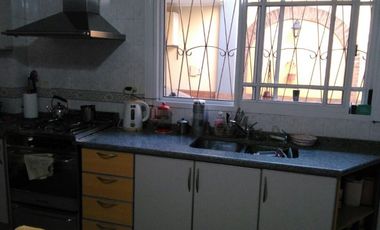 Casa para 2 Familias en venta en Gerli Oeste