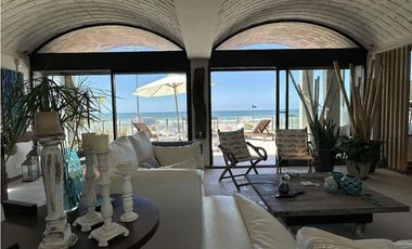 Espectacular casa frente al mar. 6 dormitorios. MF