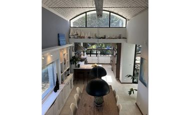 Espectacular casa frente al mar. 6 dormitorios. MF