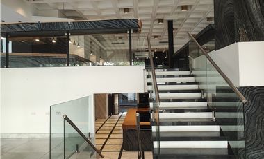 VENTA EDIFICIO COMERCIAL PARA RESTAURANTE-BANCO 25 ESTACIOMIENTOS
