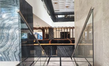 VENTA EDIFICIO COMERCIAL PARA RESTAURANTE-BANCO 25 ESTACIOMIENTOS