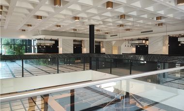 VENTA EDIFICIO COMERCIAL PARA RESTAURANTE-BANCO 25 ESTACIOMIENTOS