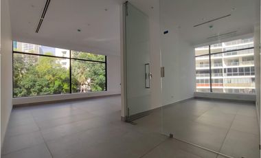 VENTA EDIFICIO COMERCIAL PARA RESTAURANTE-BANCO 25 ESTACIOMIENTOS