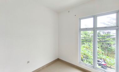 Rumah SHM 2 Lt Siap KPR 15 Mnt ke Scientia Square Park J-41131