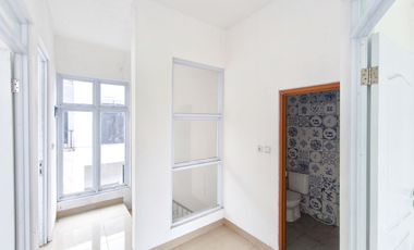 Rumah SHM 2 Lt Siap KPR 15 Mnt ke Scientia Square Park J-41131