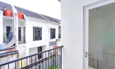 Rumah SHM 2 Lt Siap KPR 15 Mnt ke Scientia Square Park J-41131