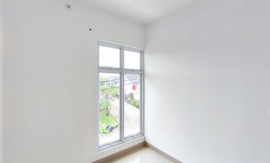 Rumah SHM 2 Lt Siap KPR 15 Mnt ke Scientia Square Park J-41131