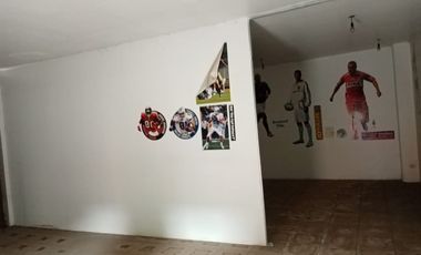 EDIFICIO COMERCIAL EN ESQUINA EN TEXCOCO