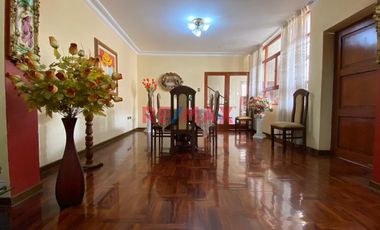 Venta De Departamento Duplex Cerca A La Av. España Y Al Centro De Trujillo