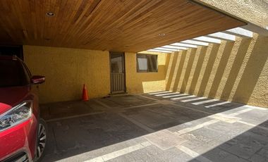 CASA EN VENTA EN LOMAS DE GUEVARA GUADALAJARA