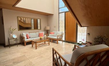 CASA EN VENTA EN LOMAS DE GUEVARA GUADALAJARA
