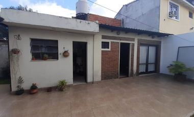 Casa en venta en Quilmes Este