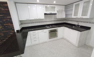 casa en arriendo en provenza. Cod A82125