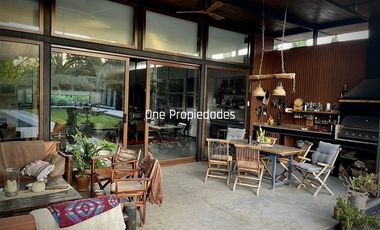 Ideal Familia e Inversión: 2 casas 2 Deptos Galpon 400m2