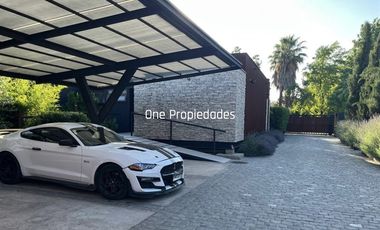 Ideal Familia e Inversión: 2 casas 2 Deptos Galpon 400m2