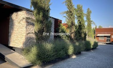 Ideal Familia e Inversión: 2 casas 2 Deptos Galpon 400m2