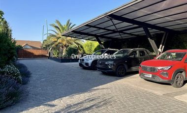 Ideal Familia e Inversión: 2 casas 2 Deptos Galpon 400m2