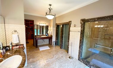 Venta de casa Altos del Golf Parque Lefevre