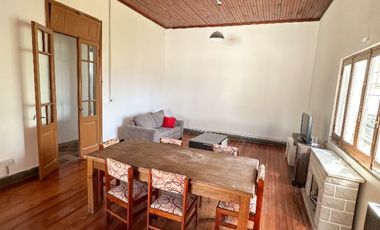 Casa en venta de 2 dormitorios c/ cochera en Luzuriaga