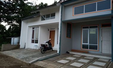 Jual cepat bangunan baru Cilame Bandung barat dekat jalan utama