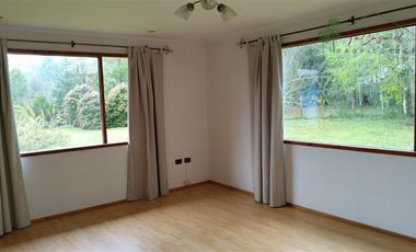 Casa en parcela en arriendo 4D/4B en Villarrica - Ñancul