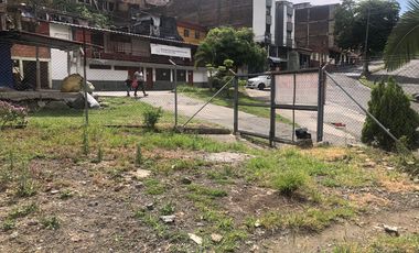 LOTE EN ARRIENDO AVENIDA DEL RÍO - PEREIRA