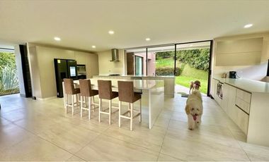 Espectacular casa en Arriendo Las Palmas Medellín