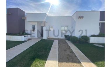 Casas estilo Mediterráneo en Condominio privado