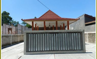 Rumah Klasik Megah Dekat TOL Prambanan Dan Fasum