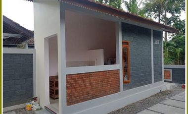 Rumah Klasik Megah Dekat TOL Prambanan Dan Fasum