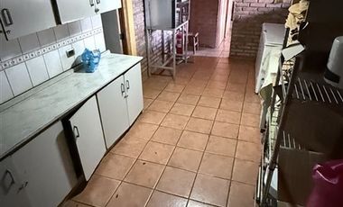 Restaurante, supermercado y Casa en venta en Pencahue