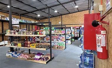Restaurante, supermercado y Casa en venta en Pencahue