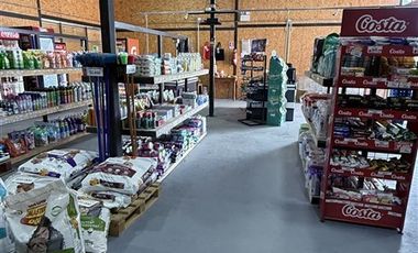 Restaurante, supermercado y Casa en venta en Pencahue