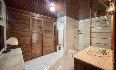 VENDO CASA EN ALTOS DEL GOLF (4)