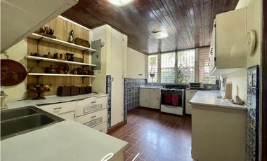 VENDO CASA EN ALTOS DEL GOLF (4)