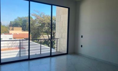 Estrene residencia moderna, en privada de 5 casas