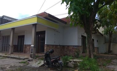 dikontrakan Rumah bisa untuk usaha di Kutisari