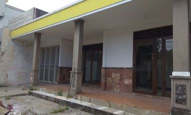 dikontrakan Rumah bisa untuk usaha di Kutisari