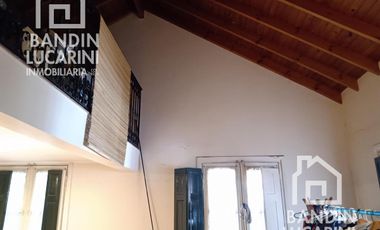 Casa  en venta en Ranelagh de 4 ambientes c/pileta.  Casco de Ranelagh.