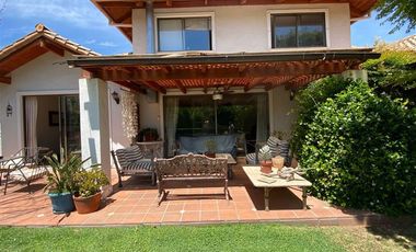 Casa en venta Adobes de Nogales, Machalí