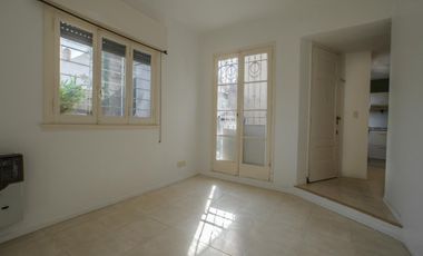 Casa en Venta- Gran terraza La Lucila-Vias/Maipu