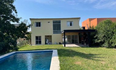 Venta Casa 5 amb con piscina - Pilar del Este