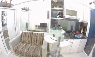Apartemen mingguan green pramuka city murah dan nyaman