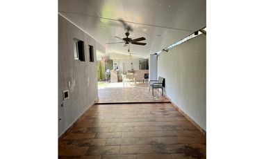 SE VENDE CASA EN VERSALLES 1 $340,000 NEG