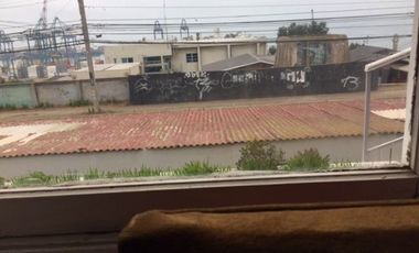 Casa San Antonio con panorámica vista al puerto.