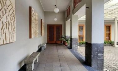 DIJUAL RUMAH di Jl KH MUHASYIM / CILANDAK, JAKSEL